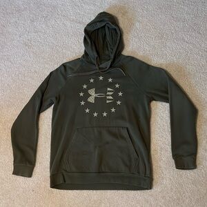Medium Men’s Under Armour Dark Green American Flag Sweatshirt